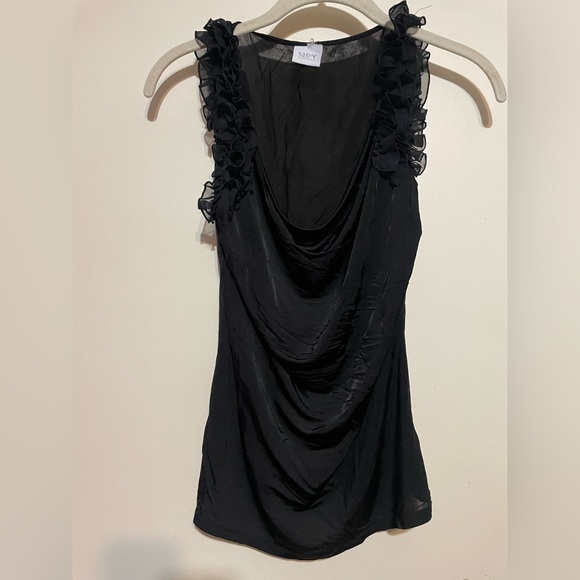 Top - Picture 1 of 2